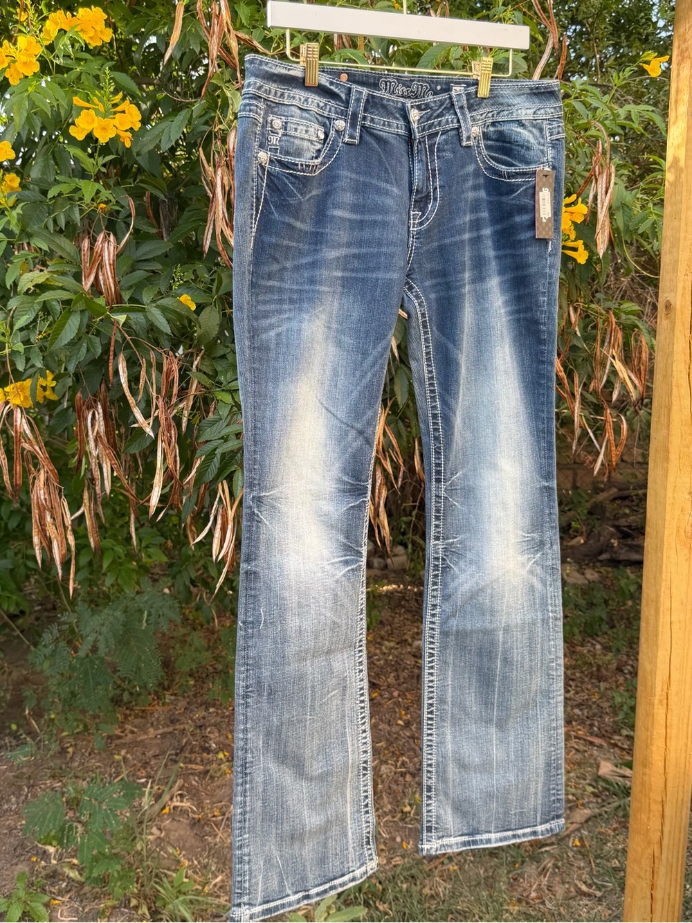 NWT Miss Me Women’s Bootcut Jeans in Distressed Blue Wash, SZ 32